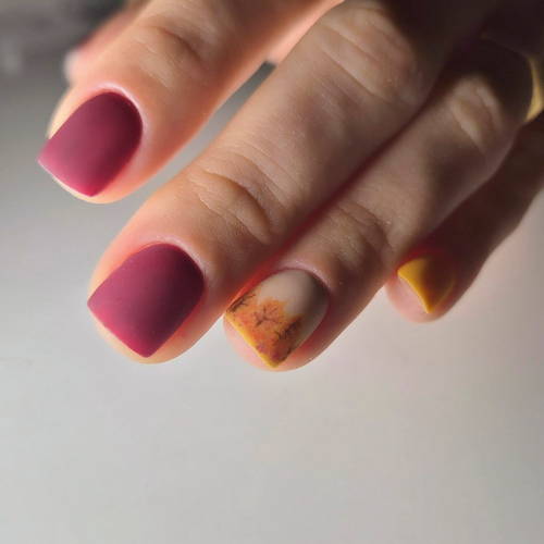 Travail d'ongles ObsidiAnn
