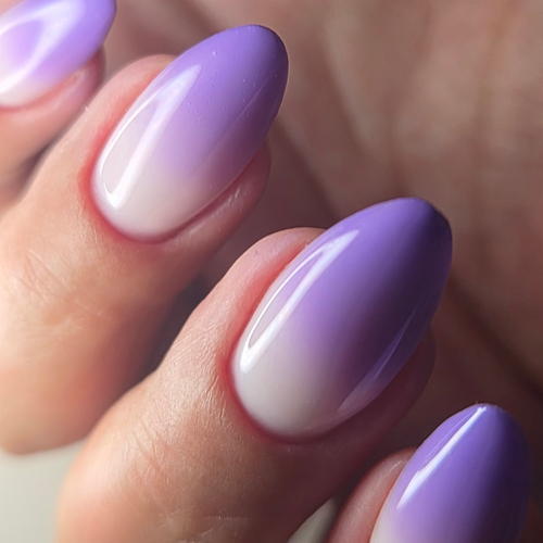 Travail d'ongles ObsidiAnn