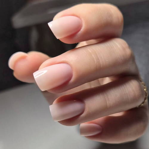 Travail d'ongles ObsidiAnn