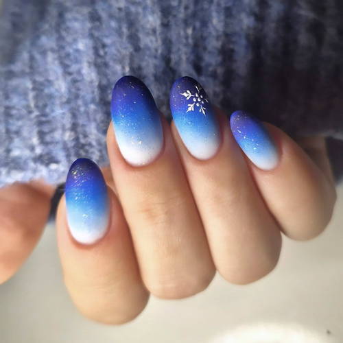 Travail d'ongles ObsidiAnn